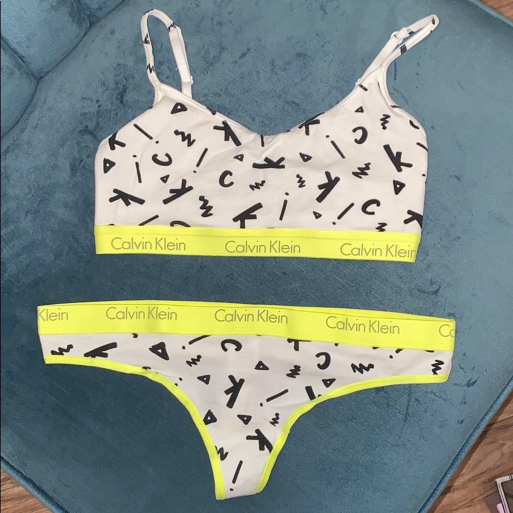 Brand new intimate set of Calvin Klein